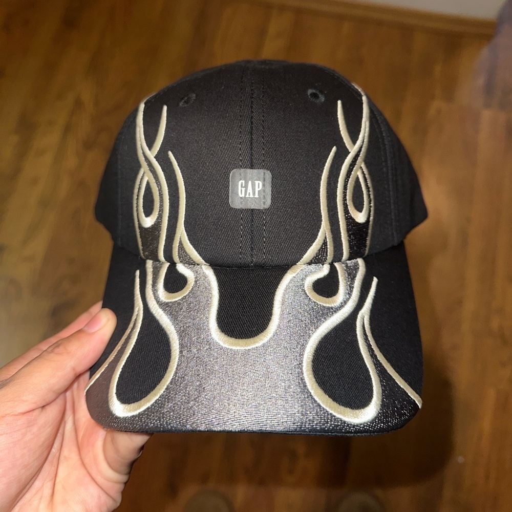 Gap flame black and grey hat